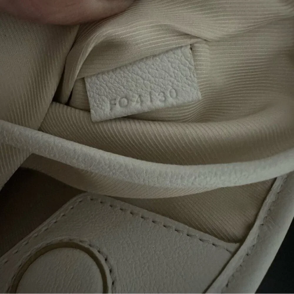 Louis Vuitton Sabia Bouzas PM Monogram Blonde White Shoulder Bag Cruise 2011
